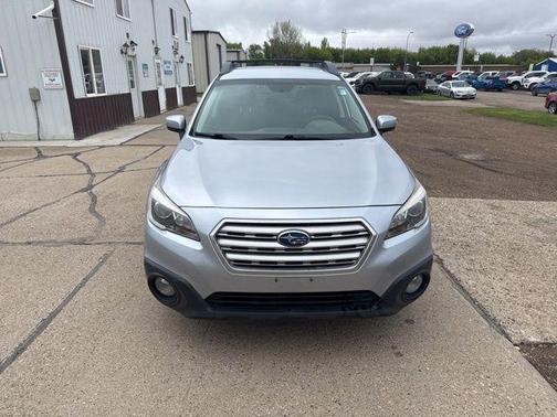 Ice Silver Metallic 2016 Subaru Outback 2.5i Premium