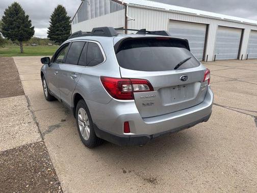 Ice Silver Metallic 2016 Subaru Outback 2.5i Premium