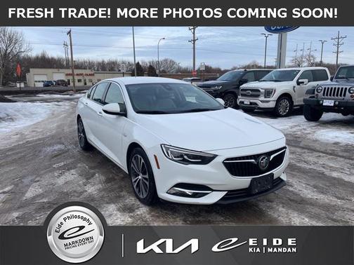 2019 Buick Regal Sportback FWD Essence