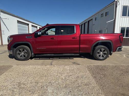 Red Quartz Tintcoat 2019 GMC Sierra 1500 SLE