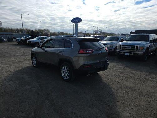 Light Brownstone Pearlcoat 2016 Jeep Cherokee Latitude