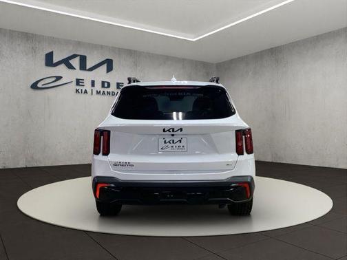 Glacial White Pearl 2026 Kia Sorento EX