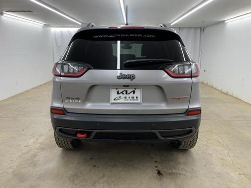 2020 Jeep Cherokee Trailhawk