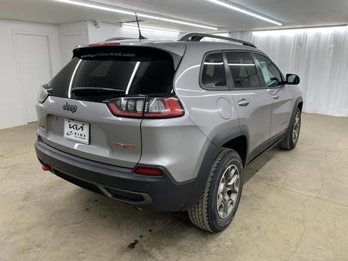 2020 Jeep Cherokee Trailhawk