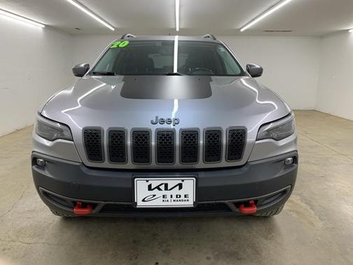 2020 Jeep Cherokee Trailhawk