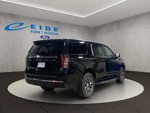 2022 Chevrolet Suburban LT