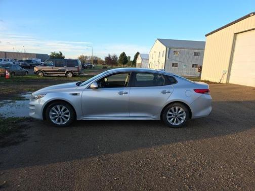2017 Kia Optima LX