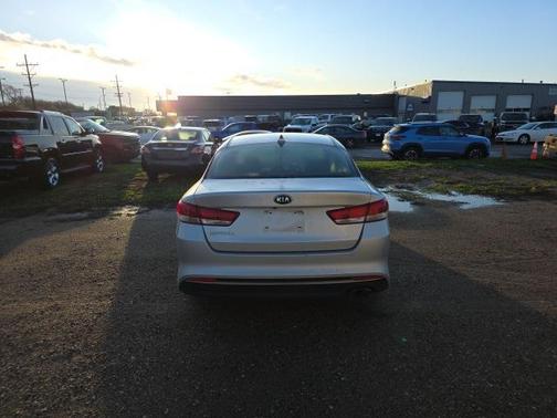 2017 Kia Optima LX