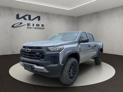 Sterling Gray Metallic 2024 Chevrolet Colorado Trail Boss