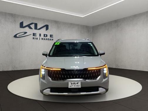 2025 Kia Carnival EX