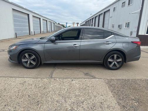 Gun Metallic 2020 Nissan Altima 2.5 SL