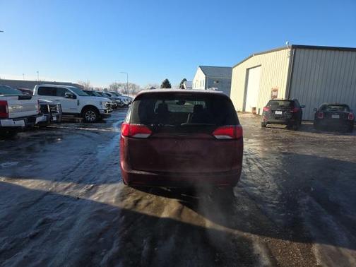 2018 Chrysler Pacifica Touring-L