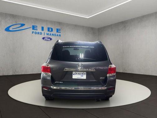 Magnetic Gray Metallic 2012 Toyota Highlander Limited