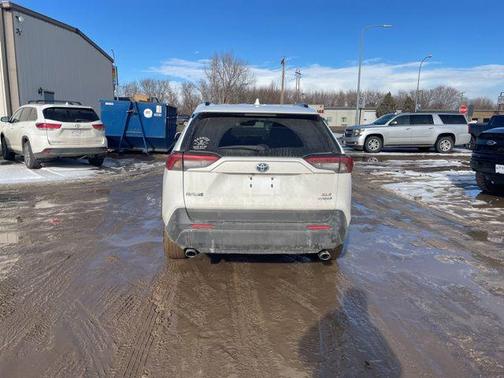 2023 Toyota RAV4 Hybrid XLE