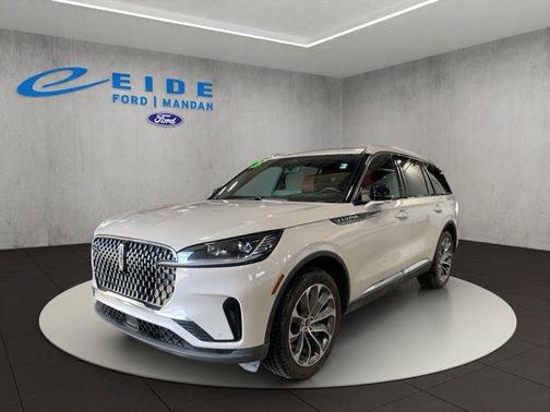 White 2025 Lincoln Aviator Reserve AWD