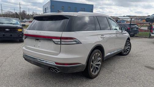 White 2025 Lincoln Aviator Reserve AWD