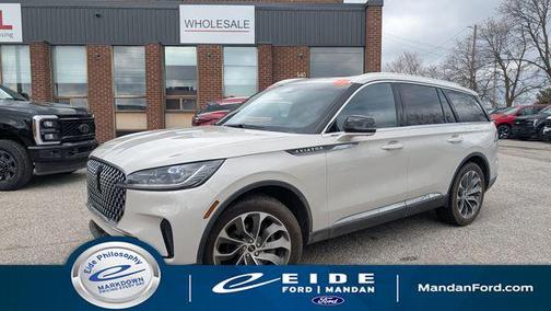 White 2025 Lincoln Aviator Reserve AWD
