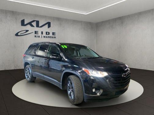 Mosaic Black Metallic 2019 Chevrolet Traverse RS