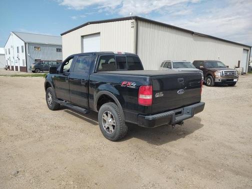 2005 Ford F-150 XLT SuperCrew