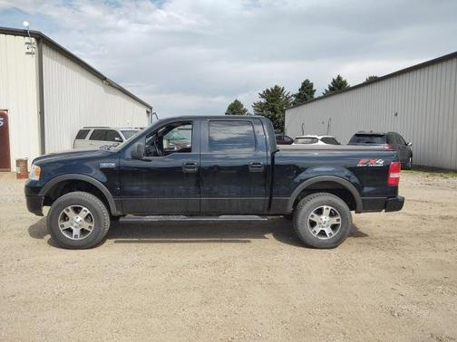 2005 Ford F-150 XLT SuperCrew