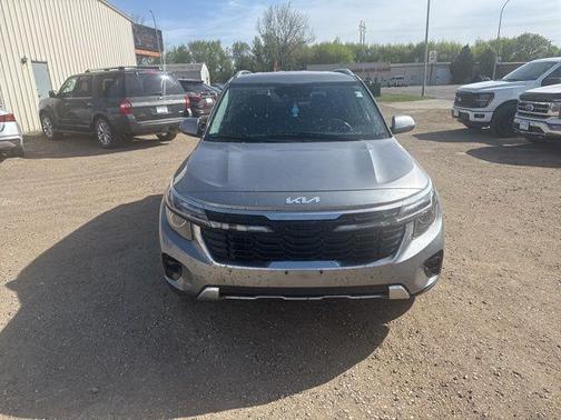 Steel Gray 2024 Kia Seltos S
