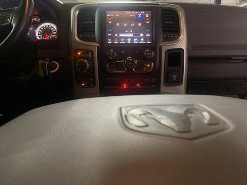 Delmonico Red Pearlcoat 2016 RAM 1500 Big Horn