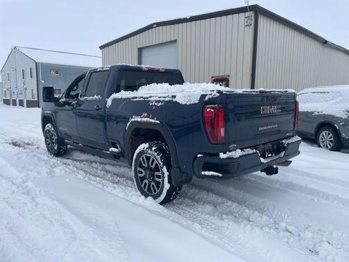 Pacific Blue Metallic 2022 GMC Sierra 2500 AT4