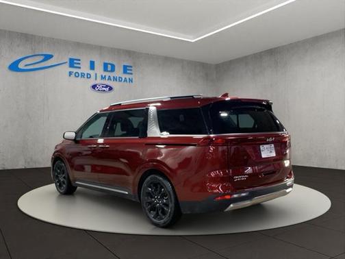 2024 Kia Carnival SX