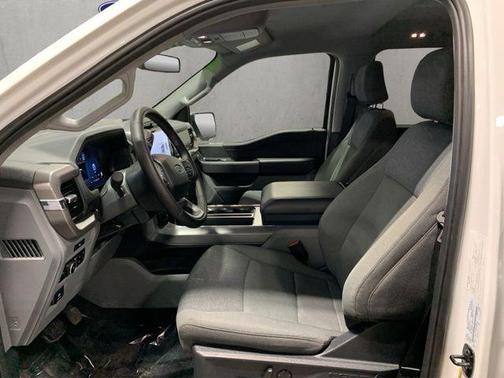 Oxford White 2025 Ford F-150 XLT