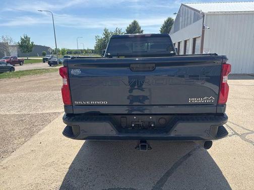 Northsky Blue Metallic 2022 Chevrolet Silverado 3500 High Country