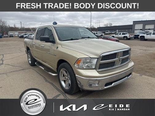 White Gold Clearcoat 2011 Dodge Ram 1500 SLT