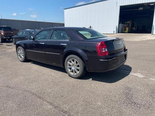 2010 Chrysler 300 Touring/Signature/Executive Series