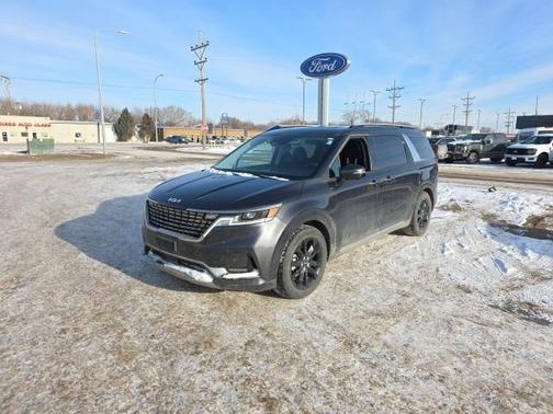 2024 Kia Carnival SX