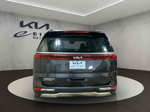 2024 Kia Carnival SX