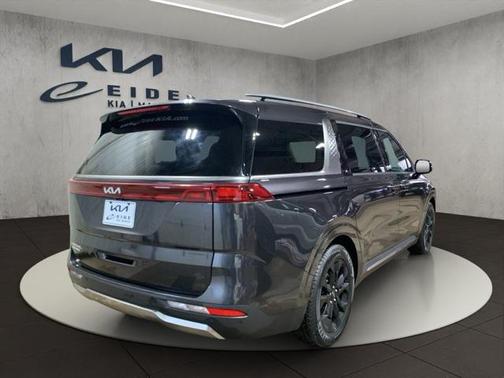 2024 Kia Carnival SX