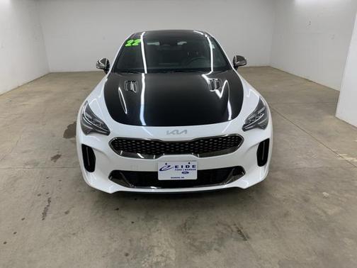 2022 Kia Stinger GT1