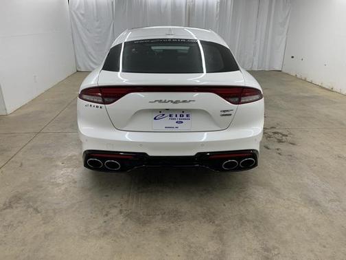 2022 Kia Stinger GT1