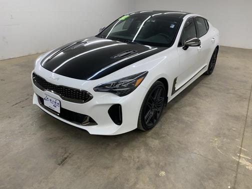 2022 Kia Stinger GT1