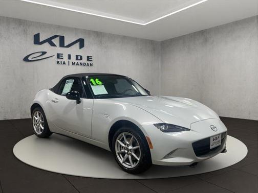 2016 Mazda MX-5 Miata Sport