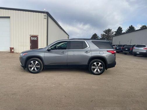 Satin Steel Metallic 2020 Chevrolet Traverse LT Leather