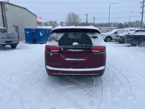 2020 Chrysler Pacifica Touring L
