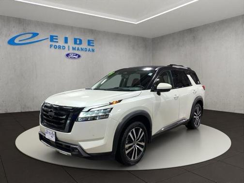 2023 Nissan Pathfinder Platinum 4WD