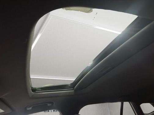Summit White 2024 Chevrolet Trax FWD 2RS