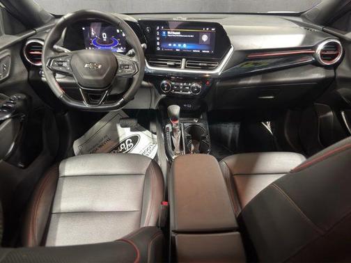 Summit White 2024 Chevrolet Trax FWD 2RS