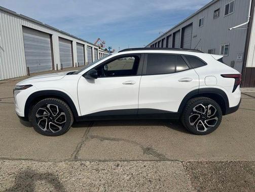 Summit White 2024 Chevrolet Trax FWD 2RS