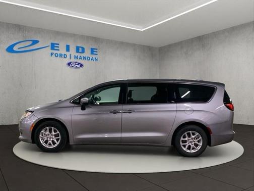 2017 Chrysler Pacifica LX