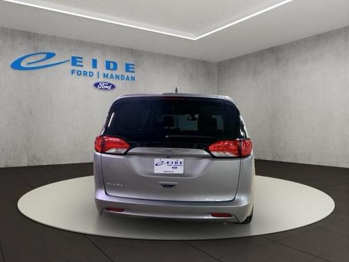2017 Chrysler Pacifica LX