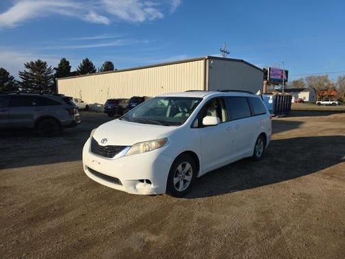 2011 Toyota Sienna LE