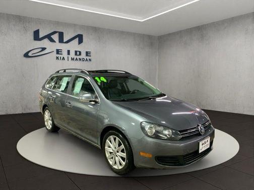 Platinum Gray Metallic 2014 Volkswagen Jetta SportWagen DSG TDI w/Sunroof & Nav