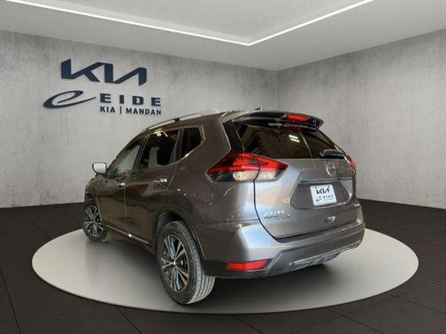 Gun Metallic 2018 Nissan Rogue SL